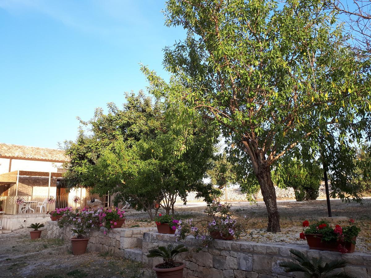 Agriturismo Serrafiori Casa Serrafiori Exterior photo