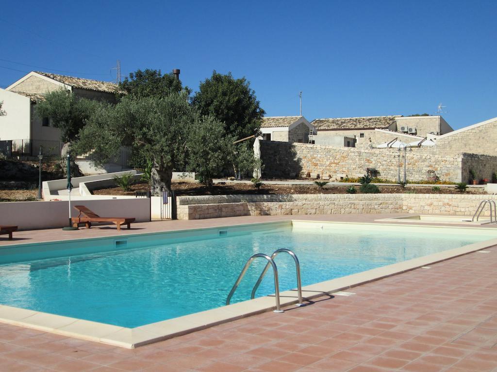 Agriturismo Serrafiori Casa Serrafiori Exterior photo